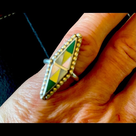 Vintage sterling silver Zuni turquoise chip & mother of Pearl ring - Picture 3 of 8